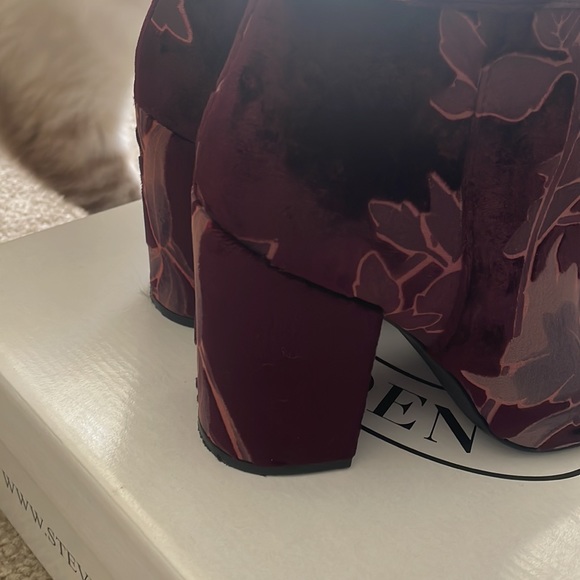 Steve Madden velvet floral bootie - Picture 2 of 10